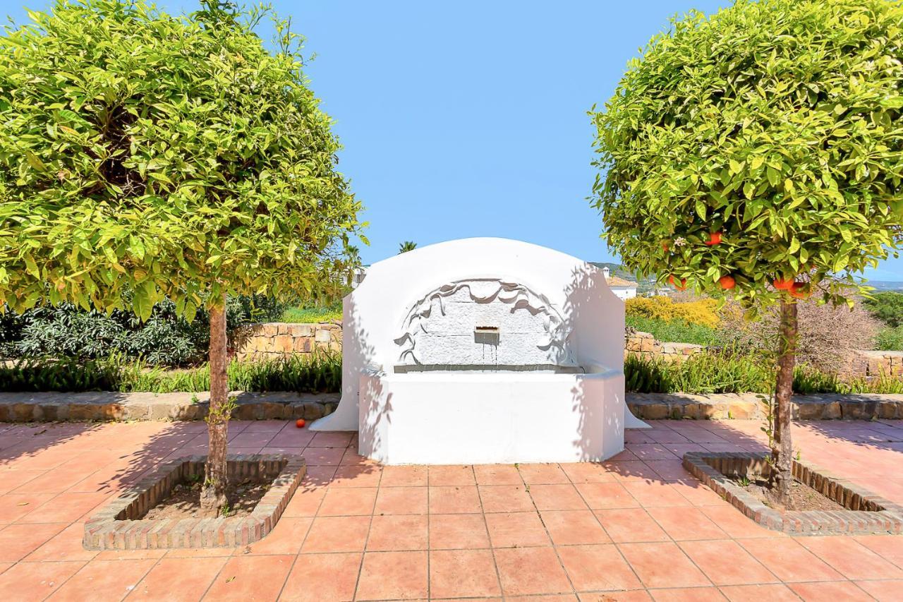 Yolo Spaces - Sotogrande - White House Villa サン・ロケ エクステリア 写真