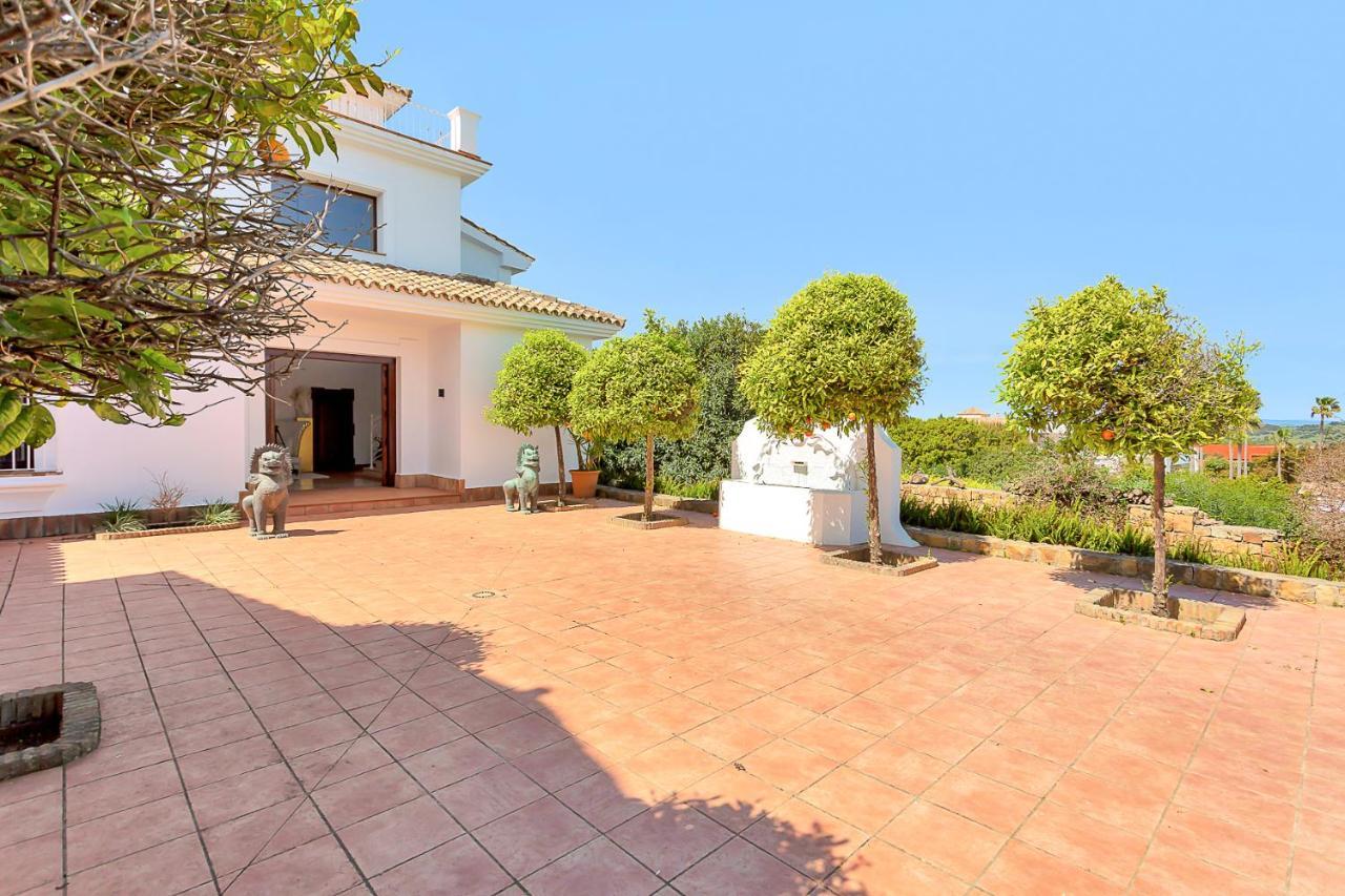 Yolo Spaces - Sotogrande - White House Villa サン・ロケ エクステリア 写真