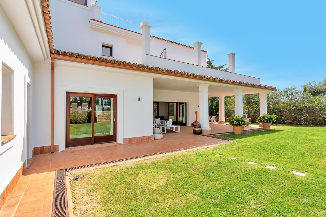 Yolo Spaces - Sotogrande - White House Villa サン・ロケ エクステリア 写真